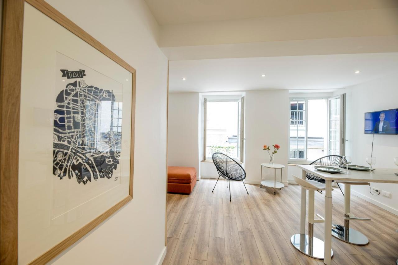 Quartier Du Chateau, Superbe Appartement Avec Parking Pau Exterior foto